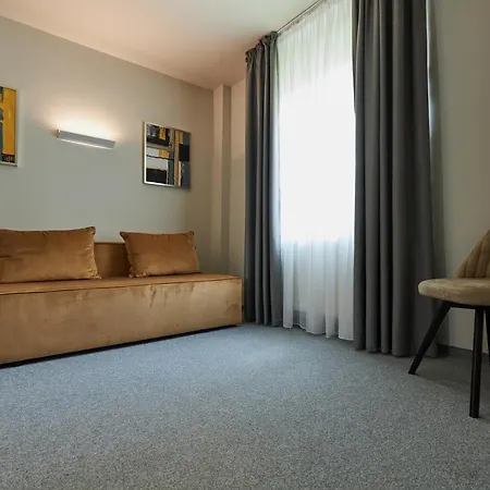 Eden 5 Hotel 3*
