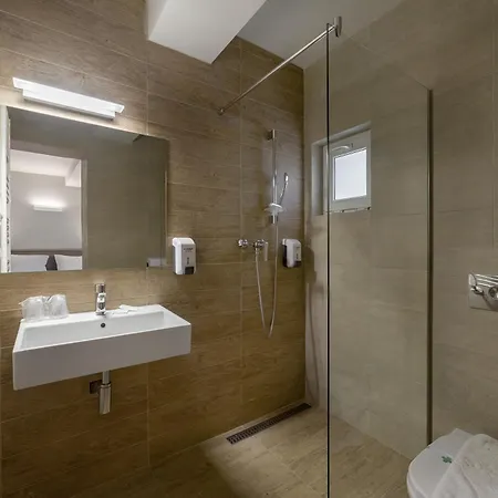 Eden 5 Hotel